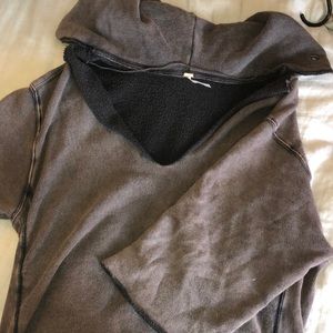 FREE PEOPLE sweatshirt